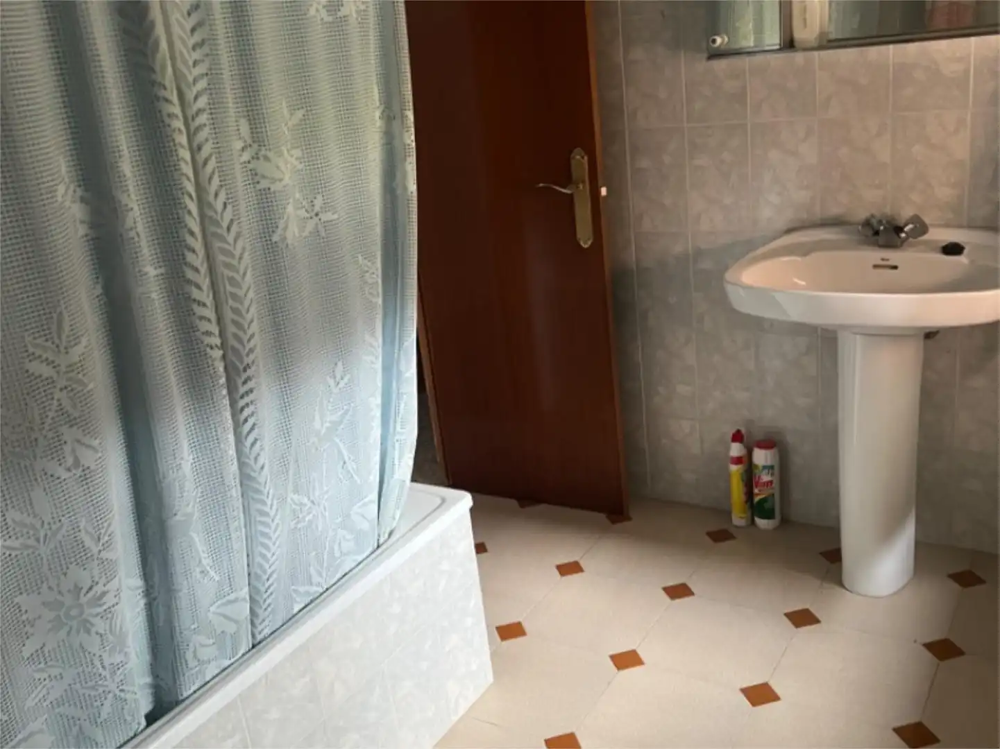 Badezimmer von Wohnung zum Verkauf in La Miñosa mit Heizung, Privatgarten und Terrasse