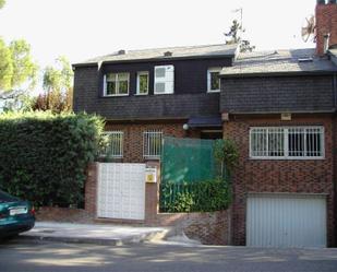 Vista exterior de Casa o xalet de lloguer en Las Rozas de Madrid