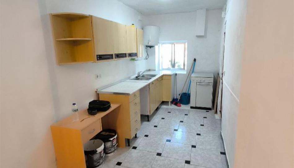 Foto 1 de Casa adosada en venta en Calle General Martinez Benito, 72, San Martín de Valdeiglesias, Madrid