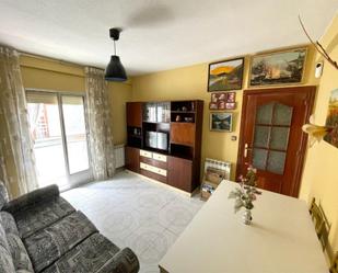 Living room of Flat for sale in  Madrid Capital  with Terrace and Balcony