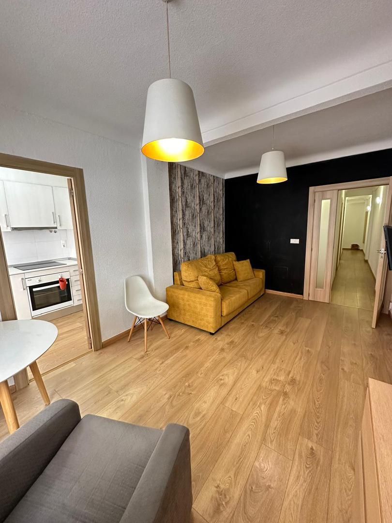 Sala d'estar de Pis de lloguer en Torrevieja amb Aire condicionat, Calefacció i Parquet