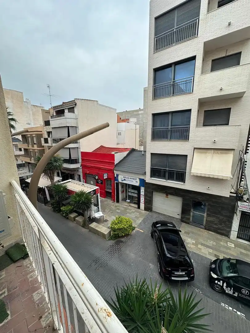 Vista exterior de Pis de lloguer en Torrevieja amb Aire condicionat, Calefacció i Parquet