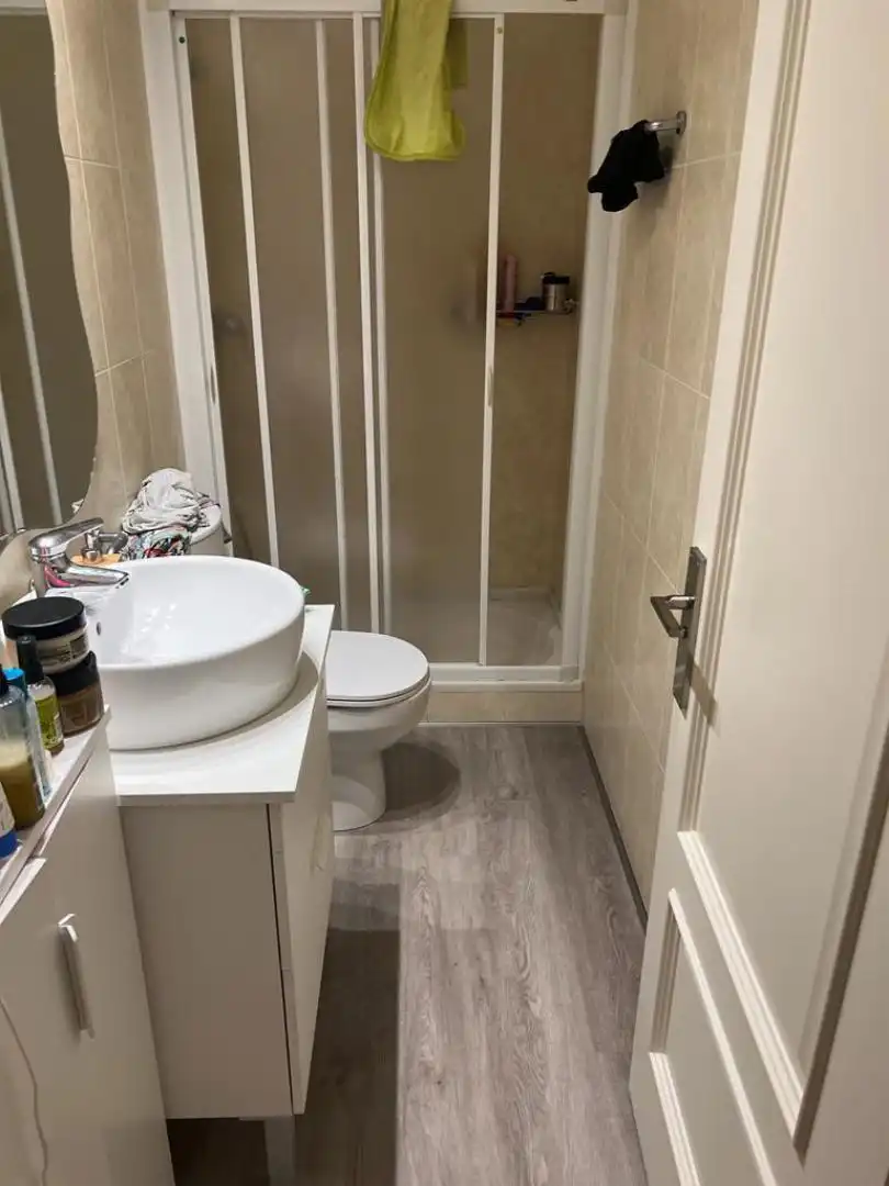 Piso en venta en Calle Felipe II, 64, San Luis Baño de Piso en venta en Almería con Aire acondicionado, Calefacción y Parquet