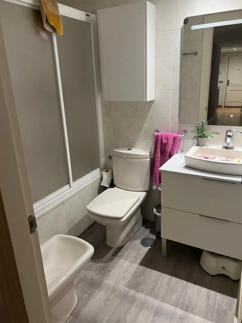 Piso en venta en Calle Felipe II, 64, San Luis Baño de Piso en venta en Almería con Aire acondicionado, Calefacción y Parquet