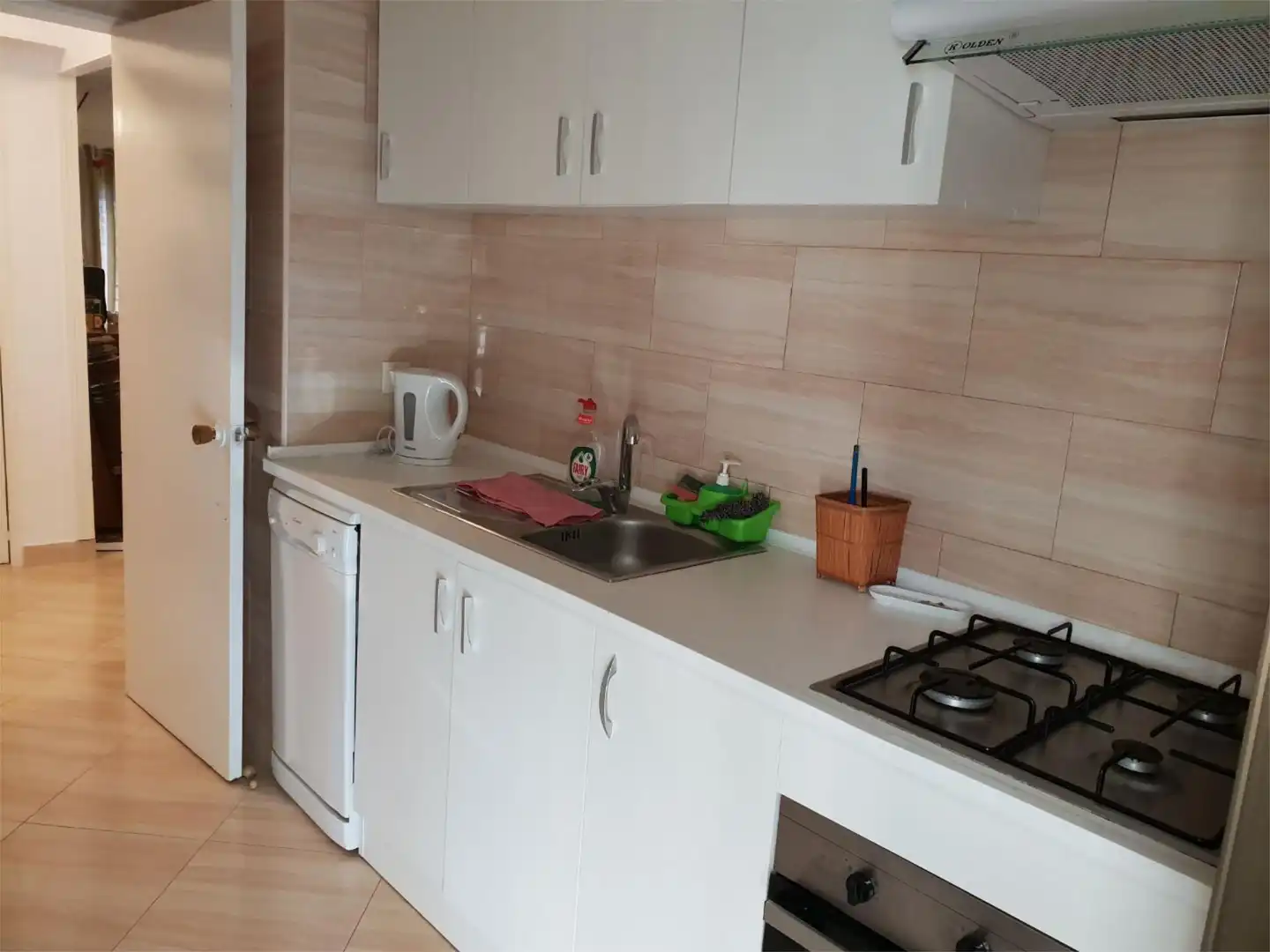 Flat for rent in Carrer de Gabriel Miro, 12, Campello Playa Kitchen of Flat for rent in El Campello with Air Conditioner and Balcony