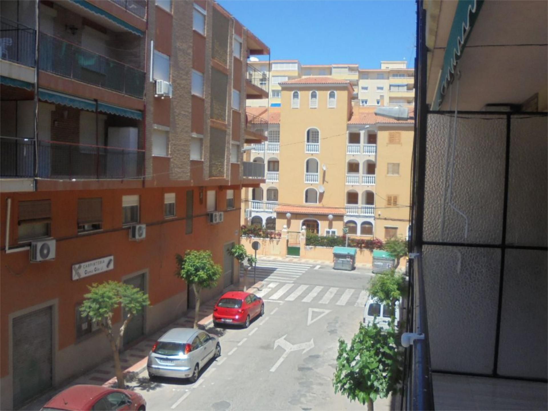 Vista exterior de Piso de alquiler en El Campello con Aire acondicionado y Balcón