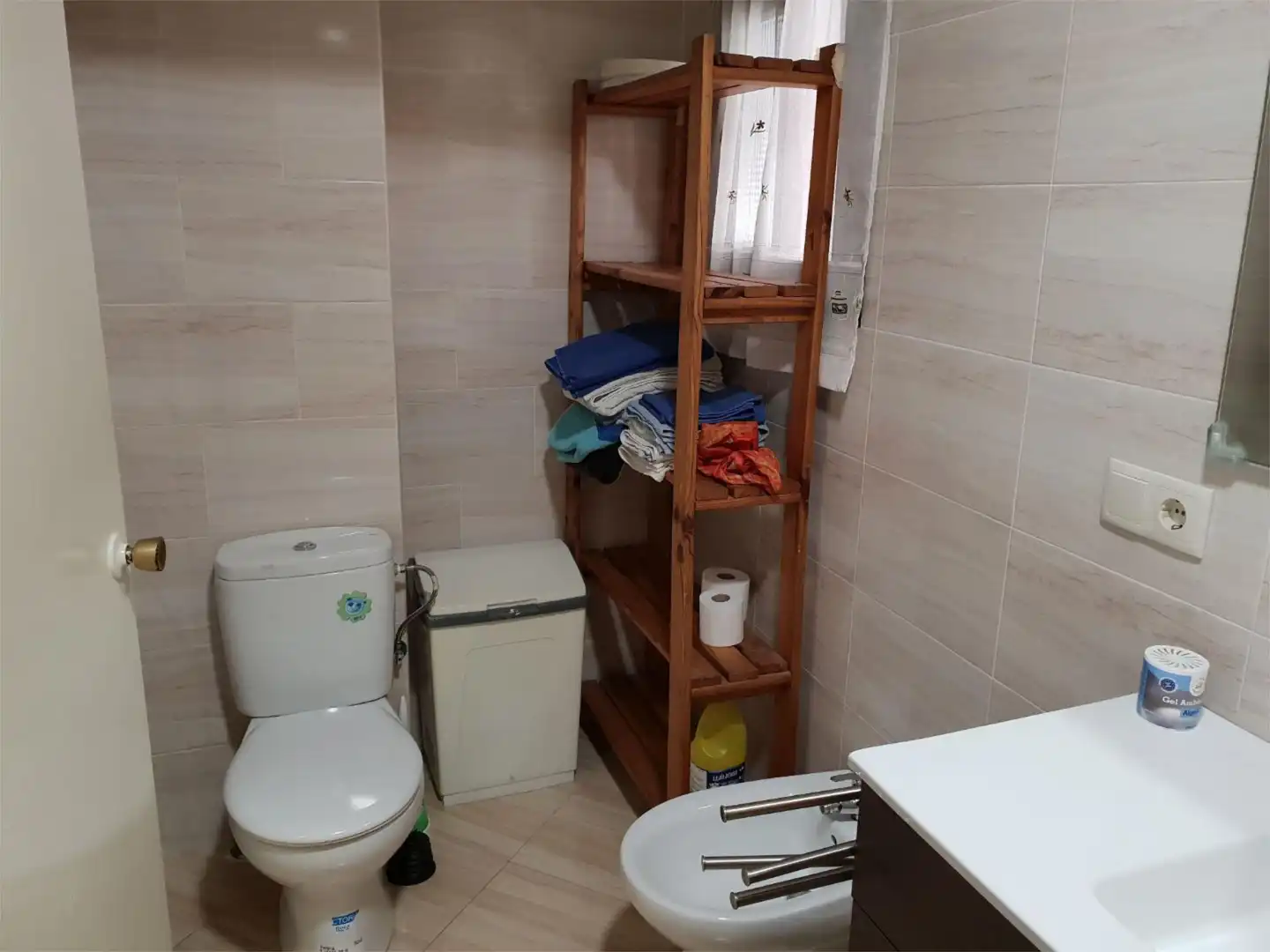 Flat for rent in Carrer de Gabriel Miro, 12, Campello Playa Bathroom of Flat for rent in El Campello with Air Conditioner and Balcony