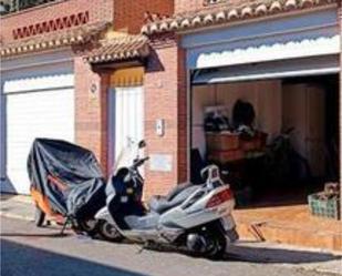 Vista exterior de Casa o xalet en venda en Cenes de la Vega amb Terrassa i Piscina