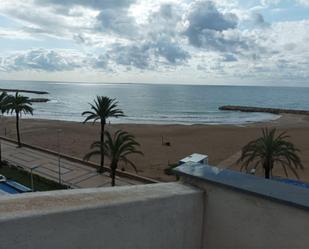 Vista exterior de Dúplex en venda en Cunit amb Aire condicionat, Terrassa i Balcó