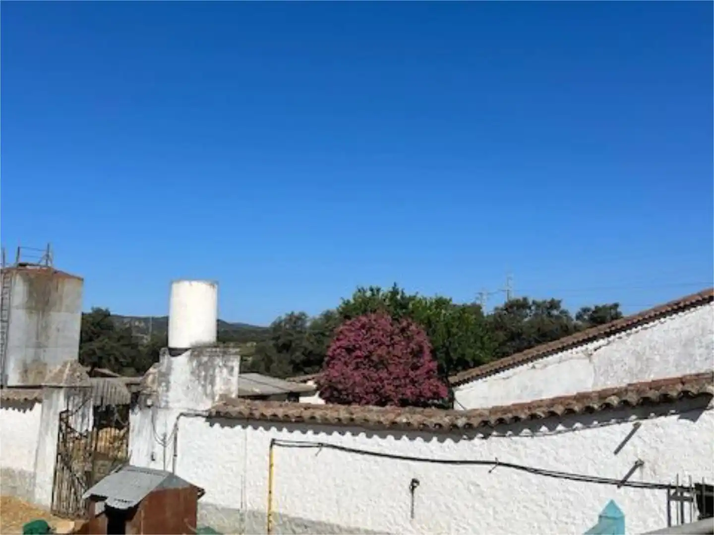 Finca rústica en venta en Calle Venta de Abajo, 3, El Castillo de las Guardas Vista exterior de Finca rústica en venta en El Castillo de las Guardas con Aire acondicionado, Calefacción y Jardín privado