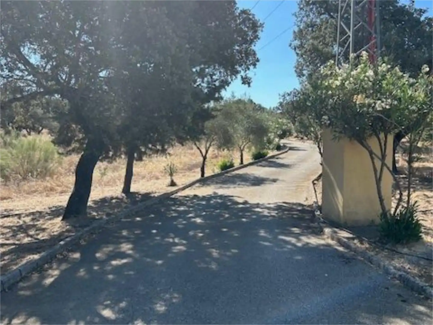 Finca rústica en venta en Calle Venta de Abajo, 3, El Castillo de las Guardas Vista exterior de Finca rústica en venta en El Castillo de las Guardas con Aire acondicionado, Calefacción y Jardín privado