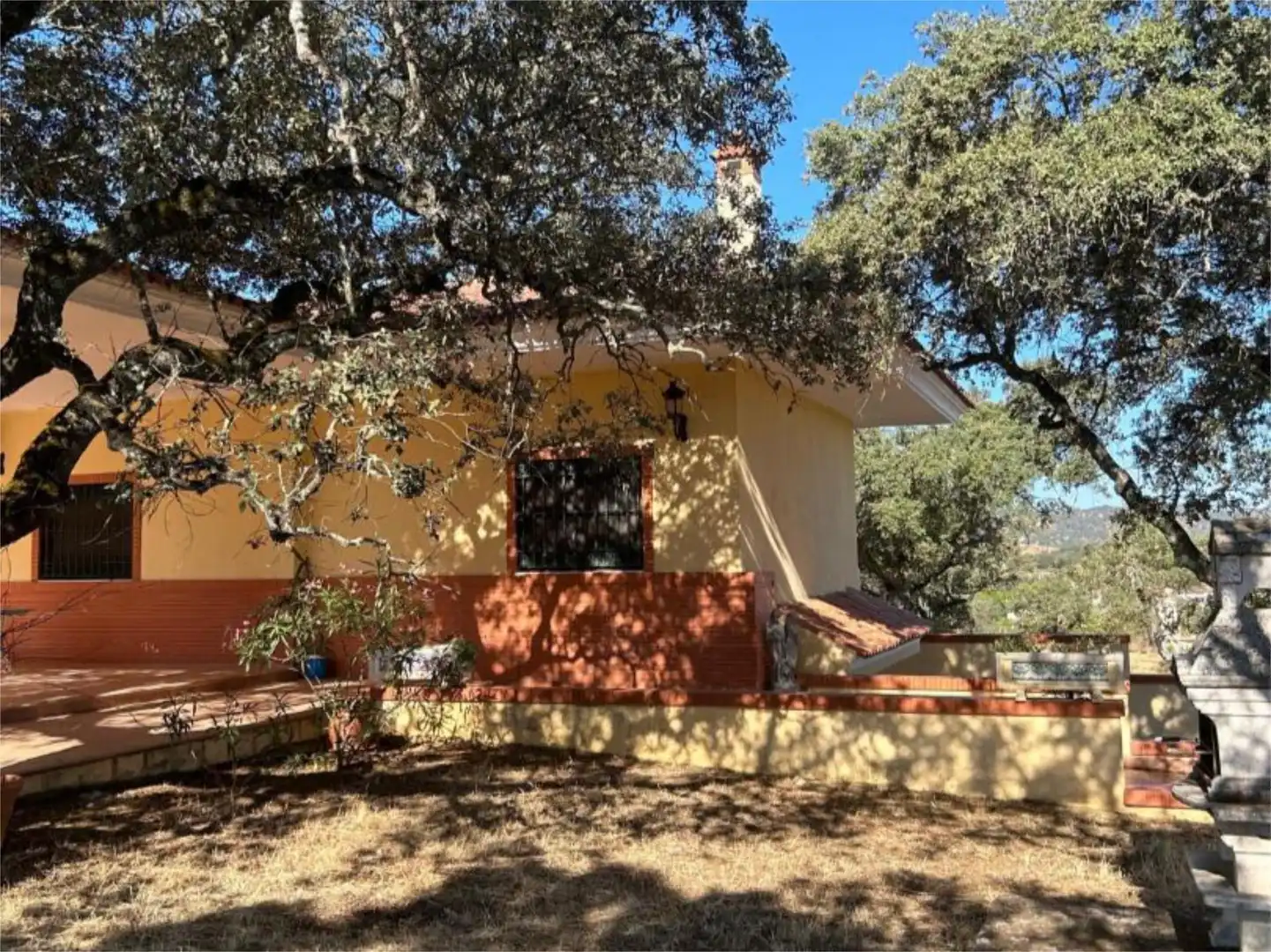 Finca rústica en venta en Calle Venta de Abajo, 3, El Castillo de las Guardas Vista exterior de Finca rústica en venta en El Castillo de las Guardas con Aire acondicionado, Calefacción y Jardín privado