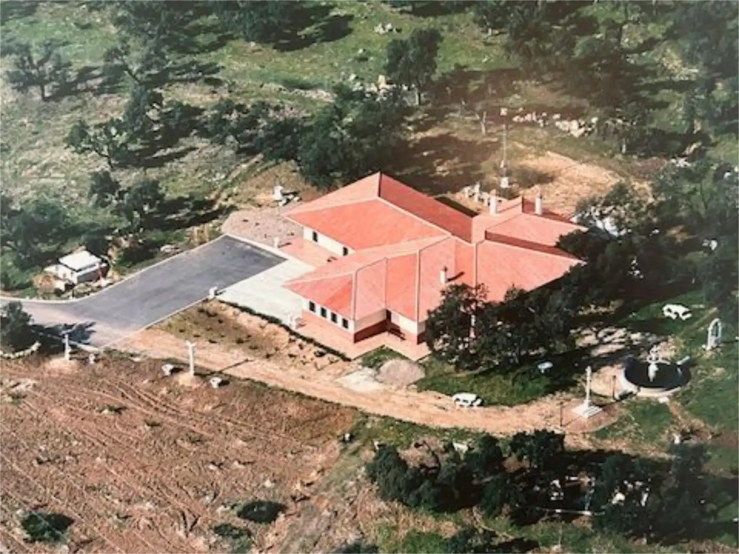 Finca rústica en venta en Calle Venta de Abajo, 3, El Castillo de las Guardas Vista exterior de Finca rústica en venta en El Castillo de las Guardas con Aire acondicionado, Calefacción y Jardín privado