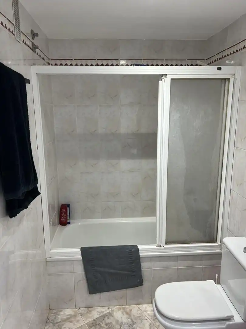 Flat for rent in Avinguda de l'Alcora, 26, Estación - Universidad Bathroom of Flat for rent in Castellón de la Plana / Castelló de la Plana with Air Conditioner, Heating and Furnished