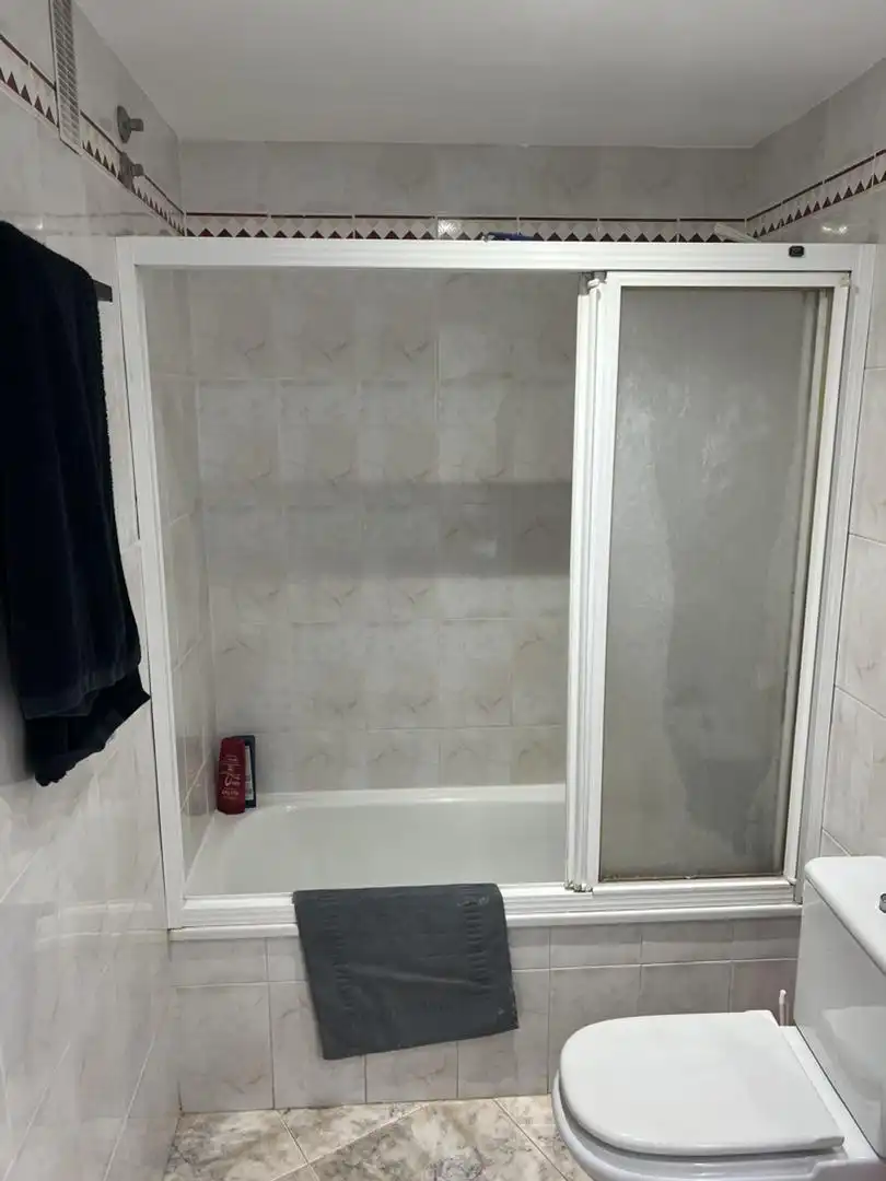 Flat for rent in Avinguda de l'Alcora, 26, Estación - Universidad Bathroom of Flat for rent in Castellón de la Plana / Castelló de la Plana with Air Conditioner, Heating and Furnished