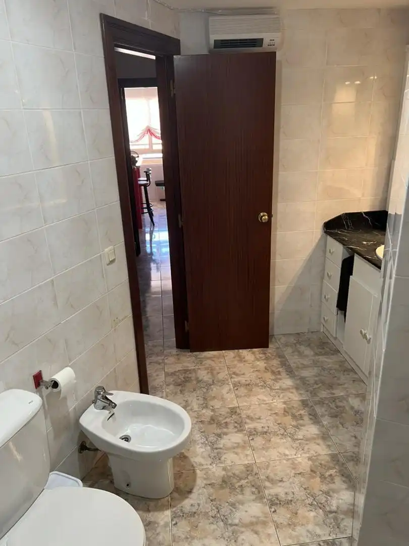 Flat for rent in Avinguda de l'Alcora, 26, Estación - Universidad Bathroom of Flat for rent in Castellón de la Plana / Castelló de la Plana with Air Conditioner, Heating and Furnished