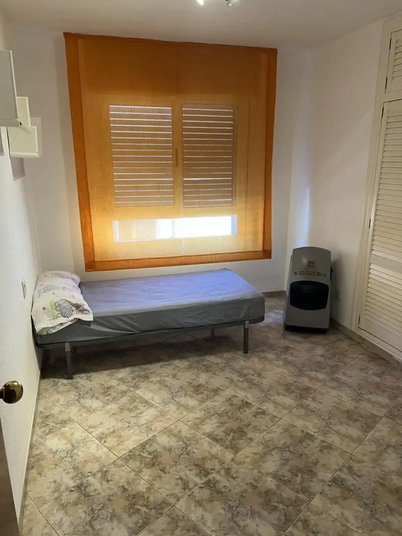 Flat for rent in Avinguda de l'Alcora, 26, Estación - Universidad Bedroom of Flat for rent in Castellón de la Plana / Castelló de la Plana with Air Conditioner, Heating and Furnished