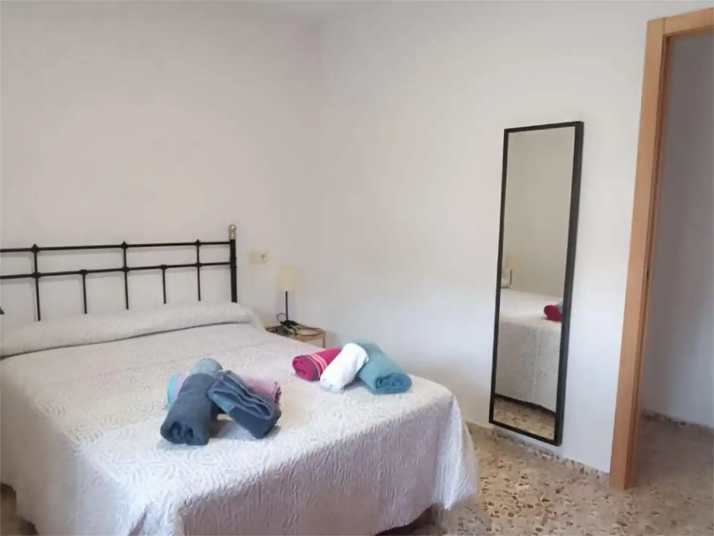 Casa o xalet en venda a Calle Algarrobina, 1019, Monte los Almendros - El Pargo - Costa Aguilera Dormitori de Casa o xalet en venda en Salobreña amb Aire condicionat, Calefacció i Jardí privat