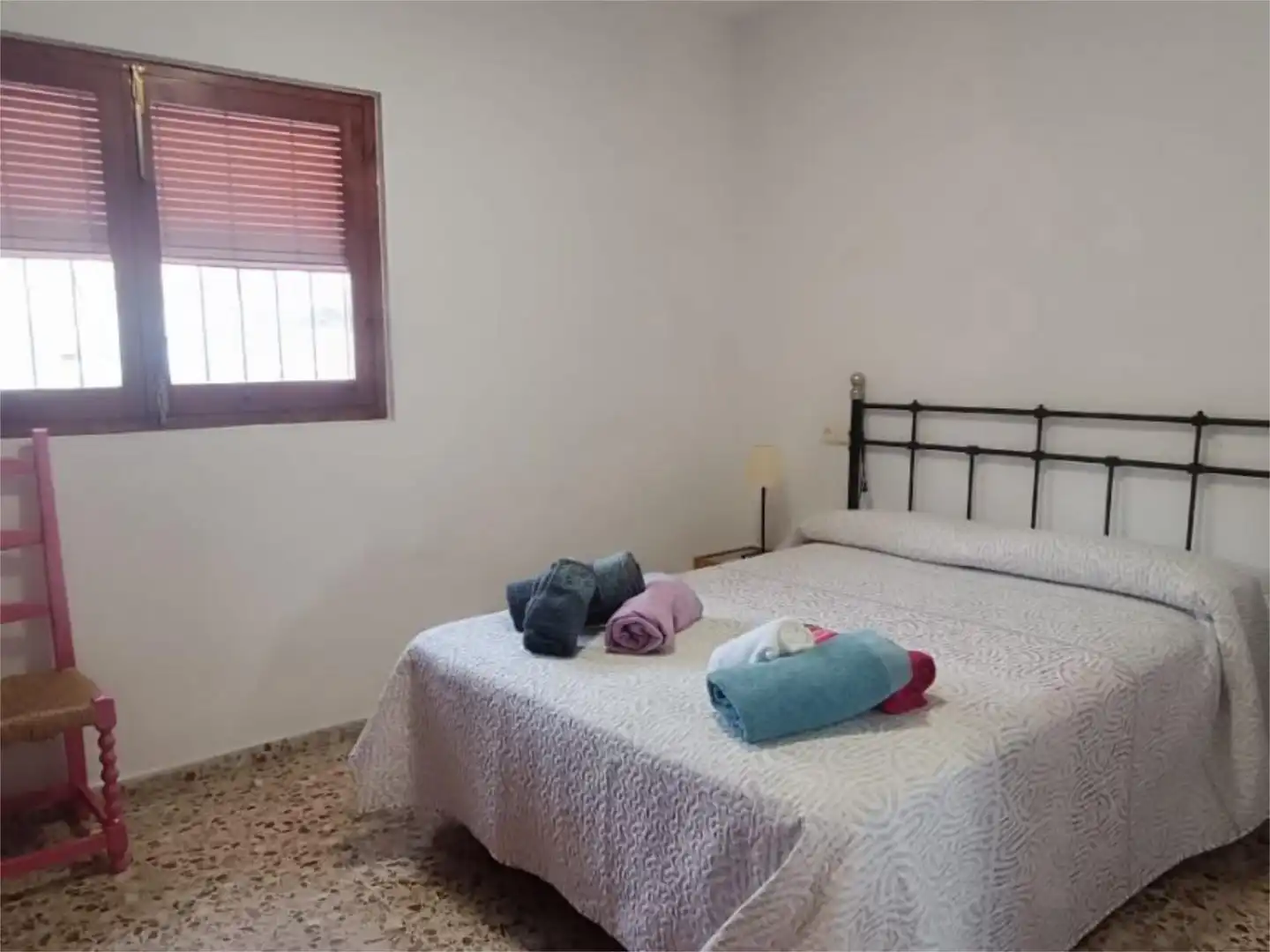 Casa o xalet en venda a Calle Algarrobina, 1019, Monte los Almendros - El Pargo - Costa Aguilera Dormitori de Casa o xalet en venda en Salobreña amb Aire condicionat, Calefacció i Jardí privat
