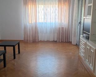 Bedroom of Flat to rent in Cáceres Capital  with Air Conditioner, Heating and Parquet flooring