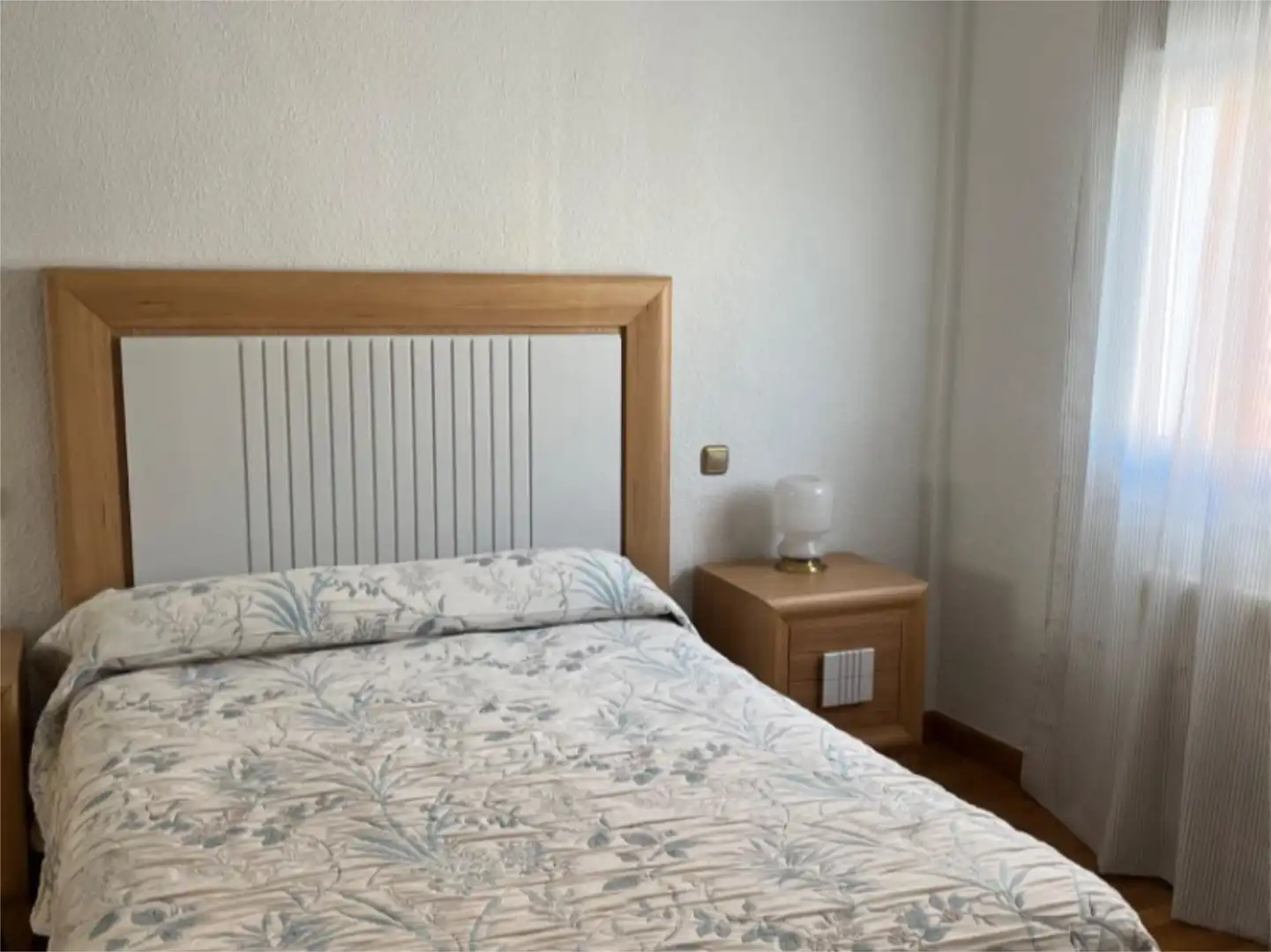 Pis en venda a Calle de la Verbena, 10, Vadillos Dormitori de Pis en venda en Valladolid amb Calefacció, Parquet i Terrassa