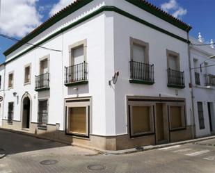 Vista exterior de Casa adosada en venda en Los Santos de Maimona amb Aire condicionat, Terrassa i Balcó