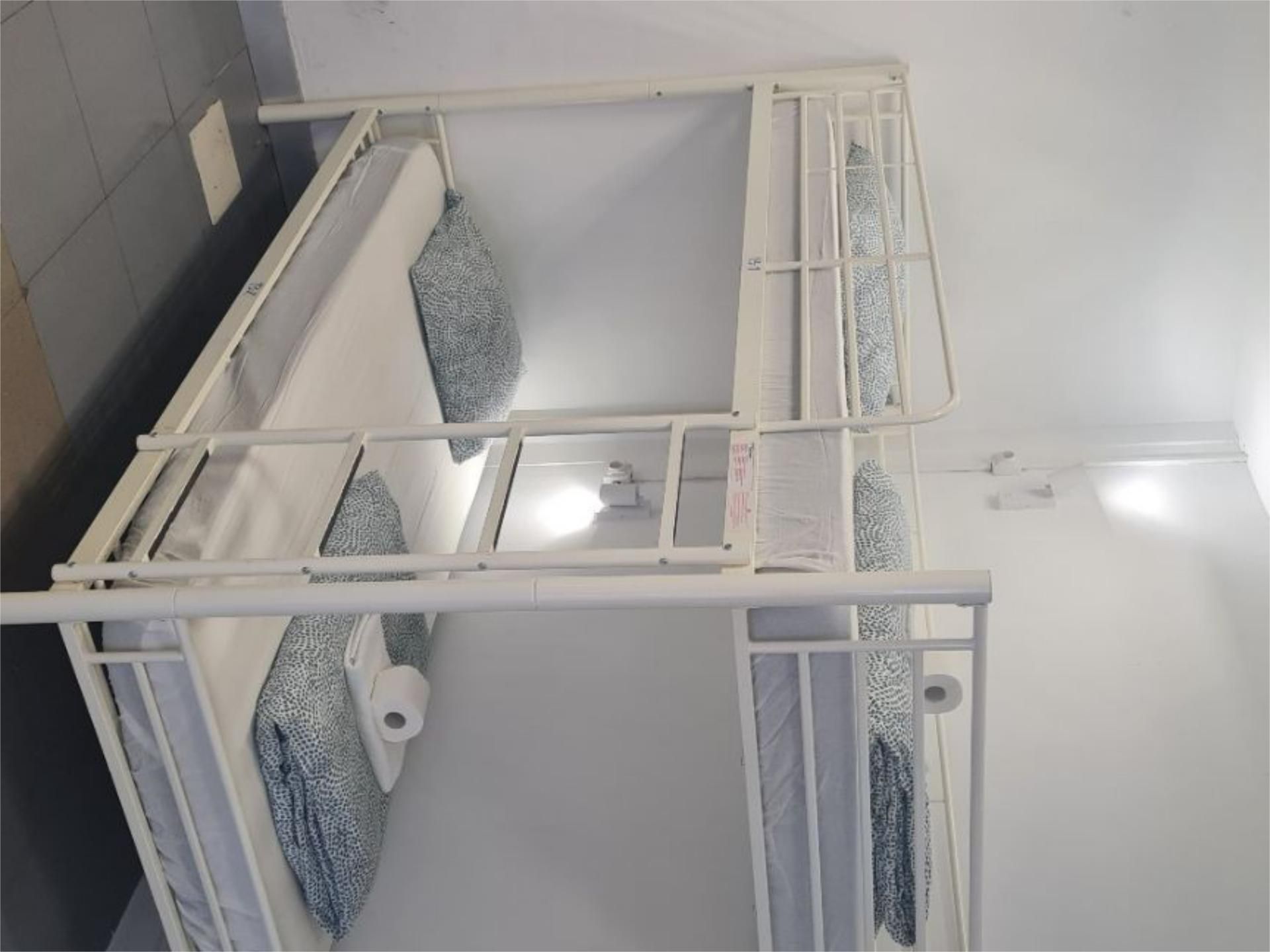 Bedroom of Planta baja to share in  Madrid Capital