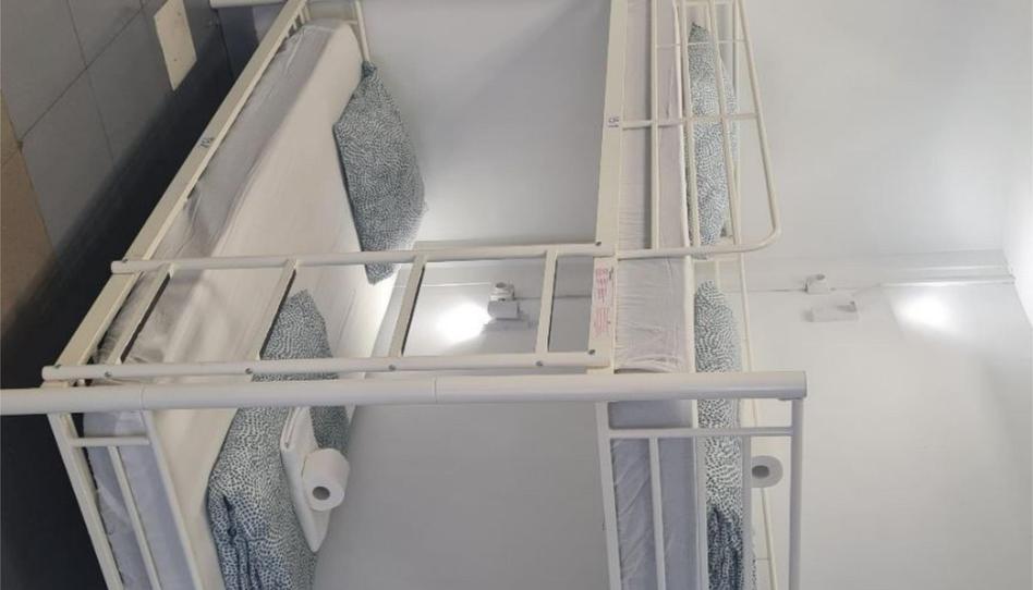 Foto 1 de Planta baja para compartir en Calle de Sánchez Barcáiztegui, 4, Pacífico, Madrid