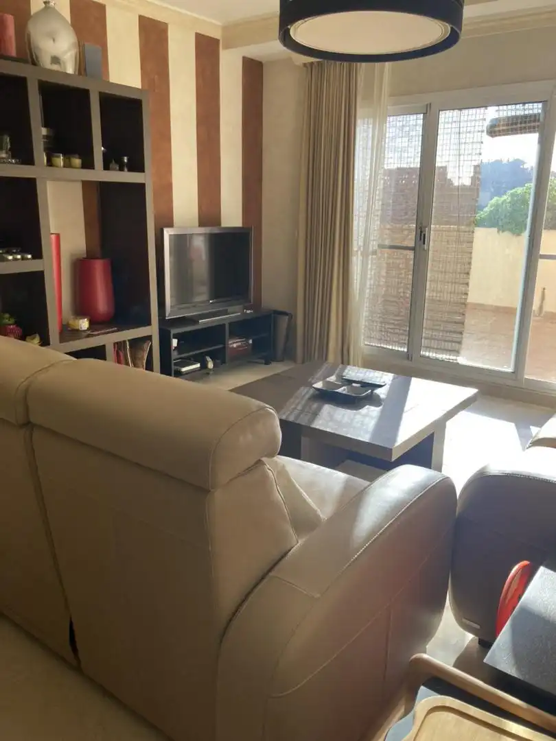 Dúplex en venda a Calle Lila, 1, Santa María Sala d'estar de Dúplex en venda en Marbella amb Aire condicionat, Calefacció i Jardí privat