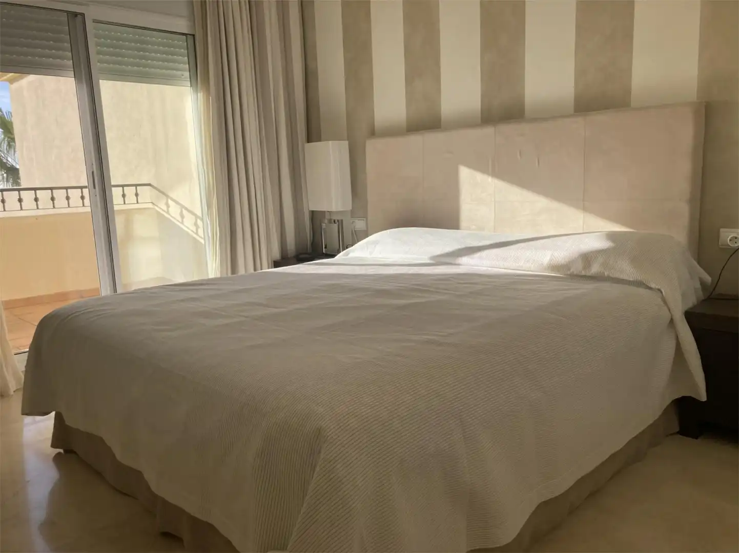 Dúplex en venda a Calle Lila, 1, Santa María Dormitori de Dúplex en venda en Marbella amb Aire condicionat, Calefacció i Jardí privat