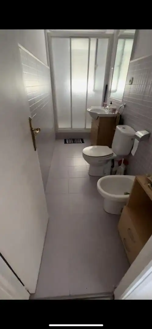 Habitació a Carrer Proa, 4, Grau de Gandia - Venecia - Marenys de Rafalcaid Bany de Pis per a compartir en Gandia amb Aire condicionat, Terrassa i Moblat