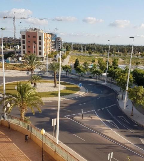 Foto 2 de Garatge en venda a Carrer L'alguenya, 2, El Travaló - Martínez Valero, Elche / Elx