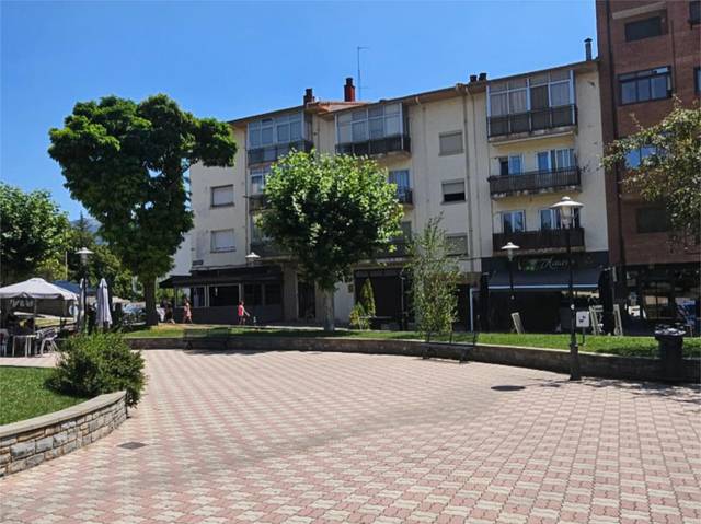 Piso en Venta en Plaza de Santa Ana, 2 en Sabiñánigo Centro - Aurín