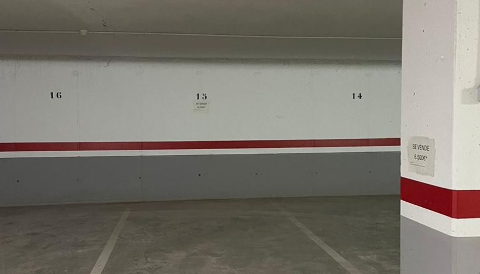 Garaje en venta en Avinguda de Les Corts Valencianes, 125, Carlet, Valencia - imagen 1 Foto 1 de Garaje en venta en Avinguda de Les Corts Valencianes, 125, Carlet, Valencia