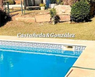 Swimming pool of Single-family semi-detached for sale in Estepona  with Terrace and Swimming Pool