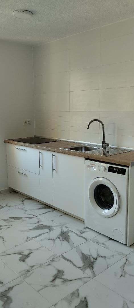 Flat to share in Calle Servando Camúñez, 12, La Pastora - La Estación