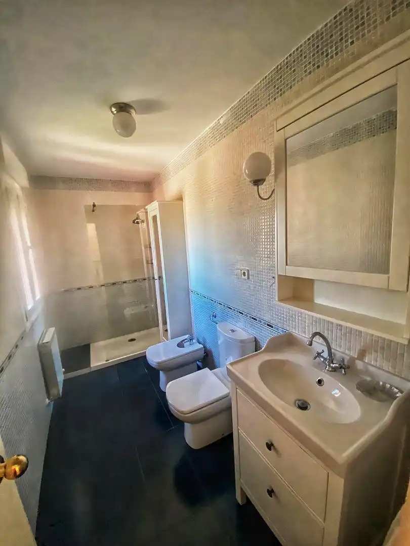 Flat for sale in Avenida del Valle de Alcudia, 4, Almodóvar del Campo Bathroom of Flat for sale in Almodóvar del Campo with Air Conditioner, Heating and Private garden
