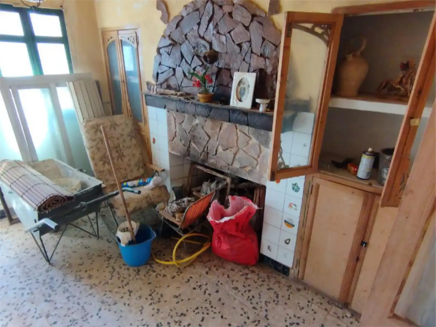 Casa adosada en venda a Calle Arco, 23, Albaladejo Sala d'estar de Casa adosada en venda en Albaladejo amb Traster