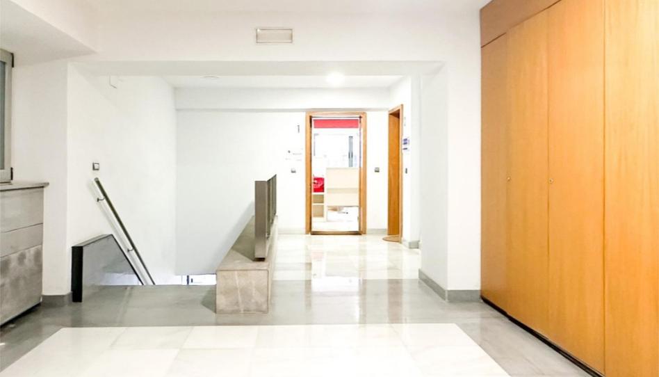 Photo 1 of Office to rent in Avenida de la República Argentina, 15, Los Remedios, Sevilla