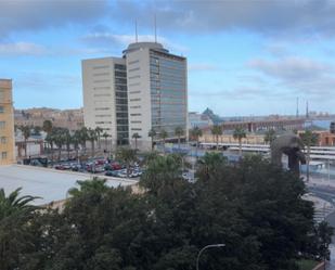 Vista exterior de Pis per a compartir en  Melilla Capital amb Aire condicionat