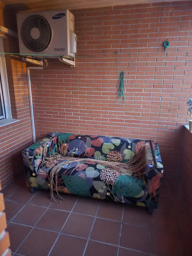 Terrassa de Casa o xalet per a compartir en Recas amb Calefacció, Parquet i Moblat
