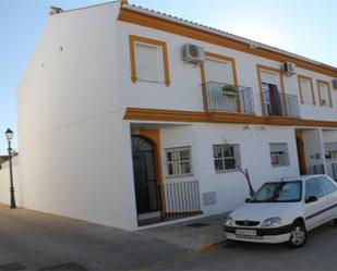 Exterior view of Duplex to rent in Valverde del Camino  with Air Conditioner and Balcony