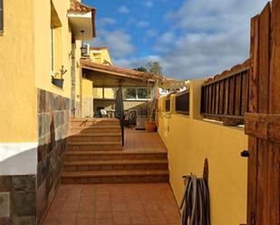 Außenansicht von Maisonette miete in Valsequillo de Gran Canaria mit Klimaanlage und Terrasse