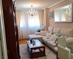 Living room of Flat for sale in Oviedo   with Air Conditioner and Terrace