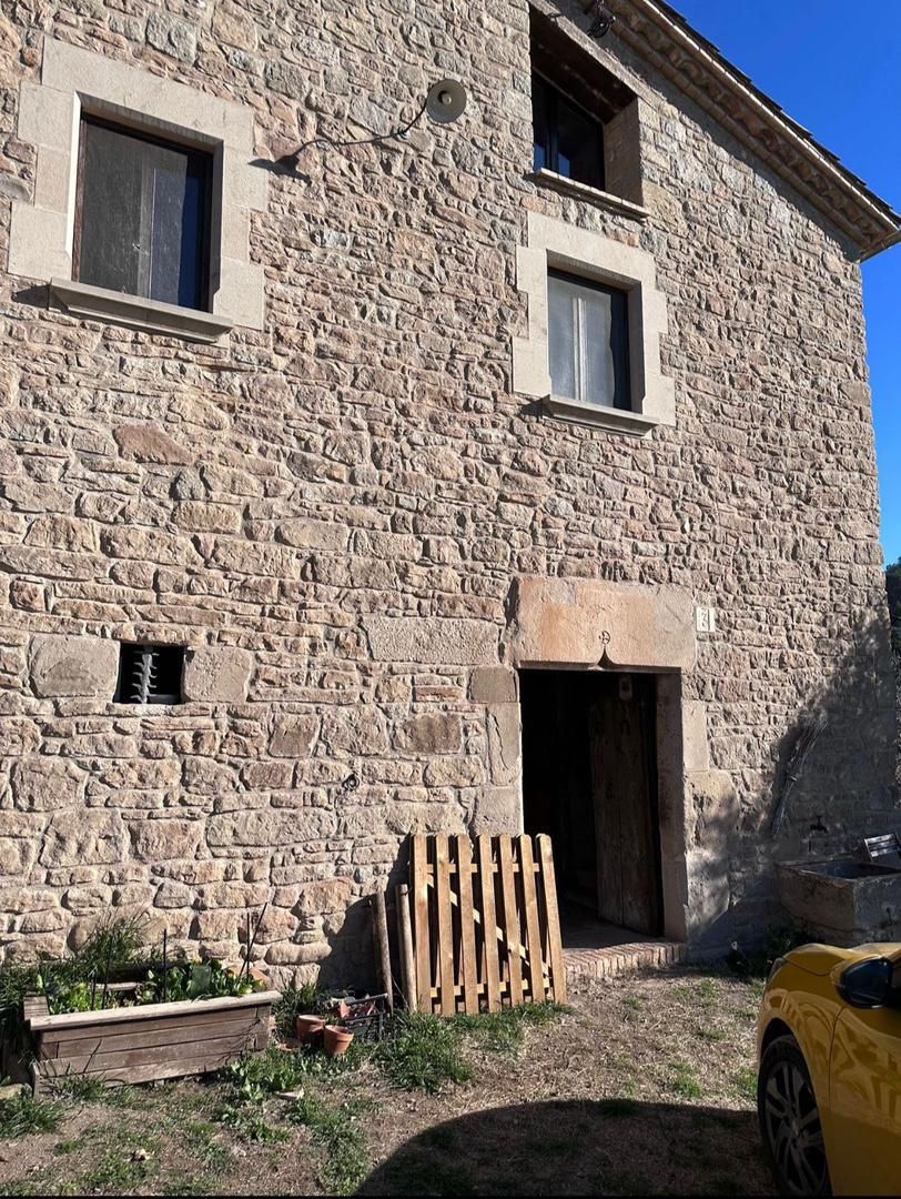 Vista exterior de Finca rústica per a compartir en Lluçà