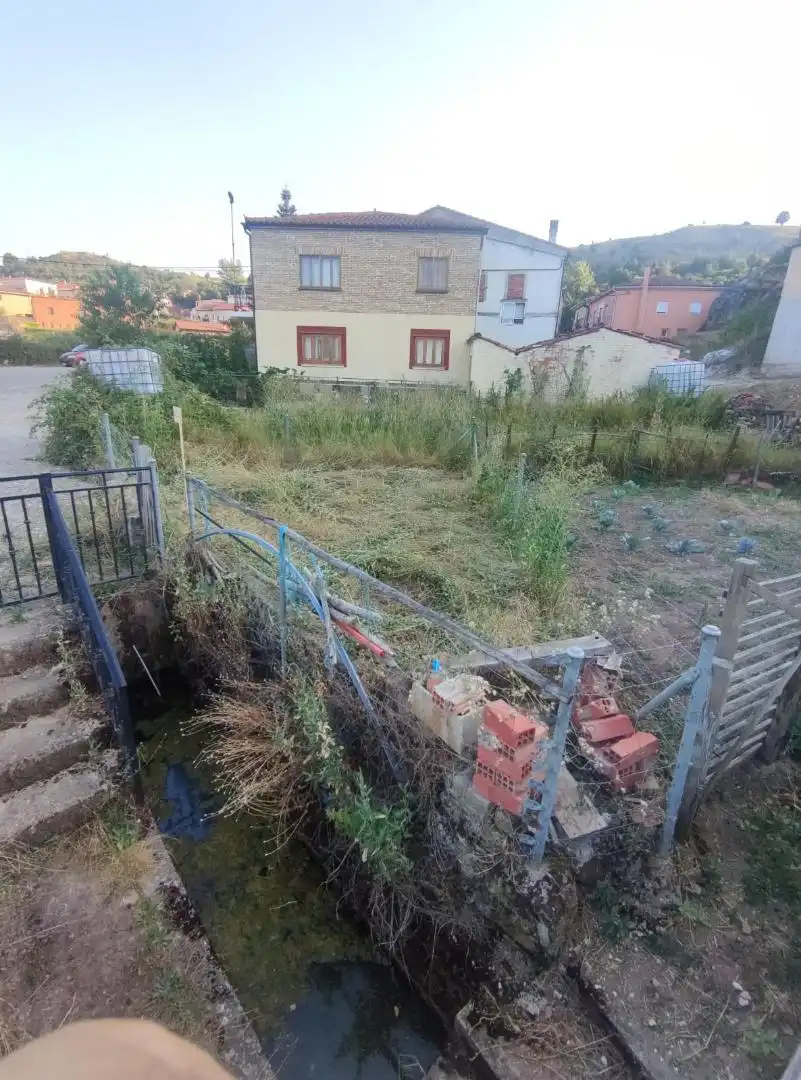 Constructible Land for sale in Pinilla de los Barruecos