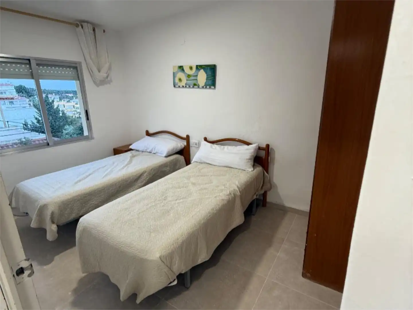 Local en venda a Avenida Dinamarca, 34, Las Atalayas - Urmi - Cerro de Mar Dormitori de Local en venda en Peñíscola / Peníscola amb Aire condicionat