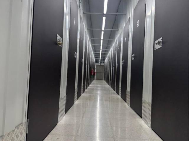 Trastero en Alquiler en Calle del Brasil, 16 en Velilla de San Antonio