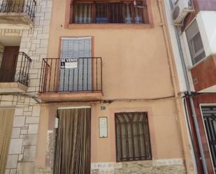 Exterior view of Single-family semi-detached for sale in Vilanova d'Alcolea