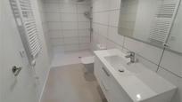 Bathroom of Duplex for sale in Girona Capital  with Air Conditioner and Terrace